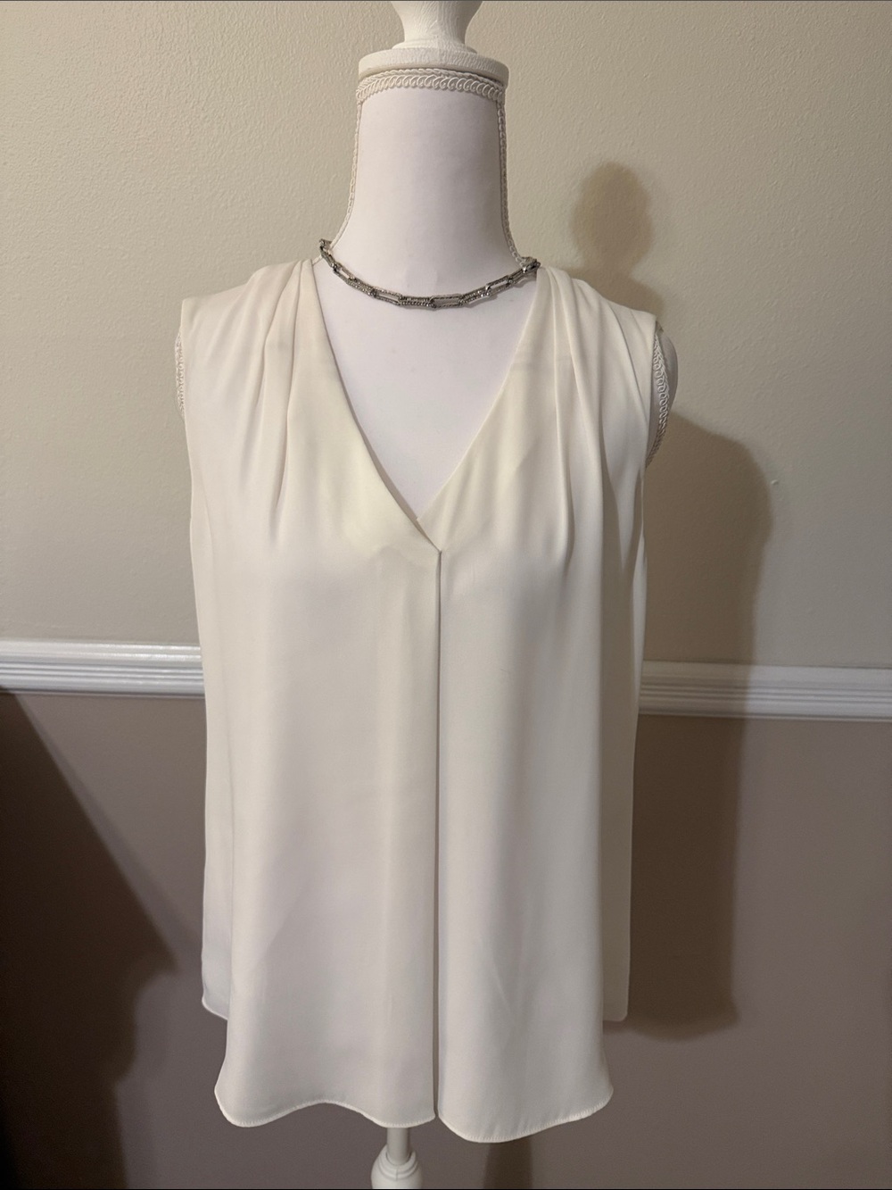 White House Black Market Cream V-Neck Sleeveless Top
